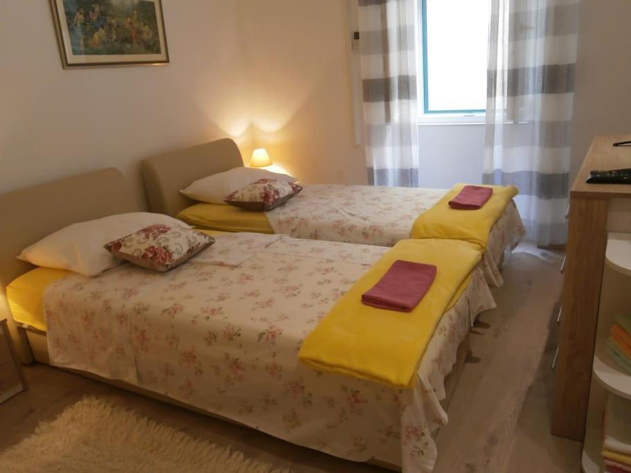 Charming Apartment In Old Town Spalato Esterno foto